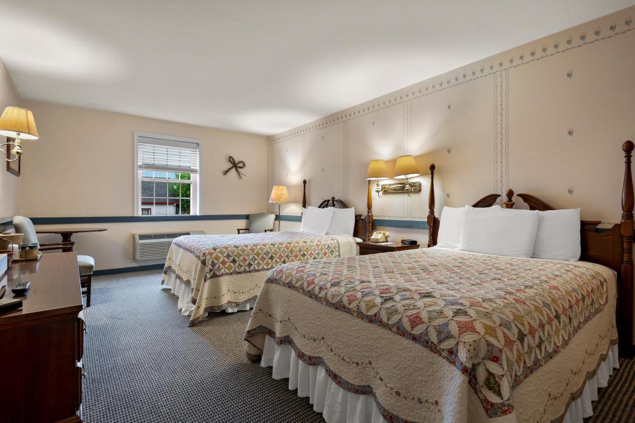 Country Living Inn Smoketown  Экстерьер фото