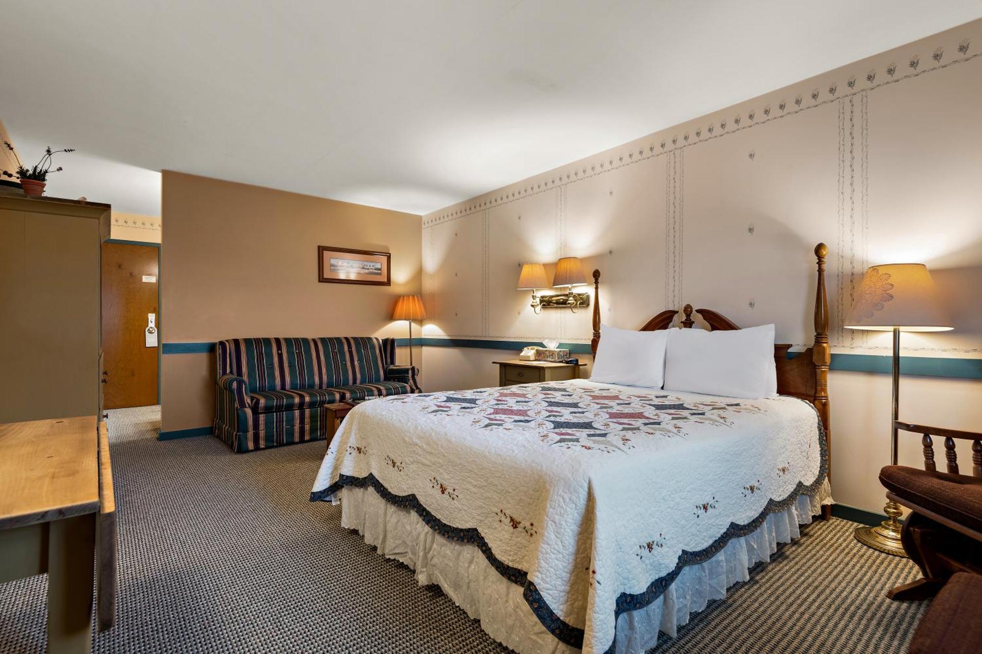 Country Living Inn Smoketown  Экстерьер фото